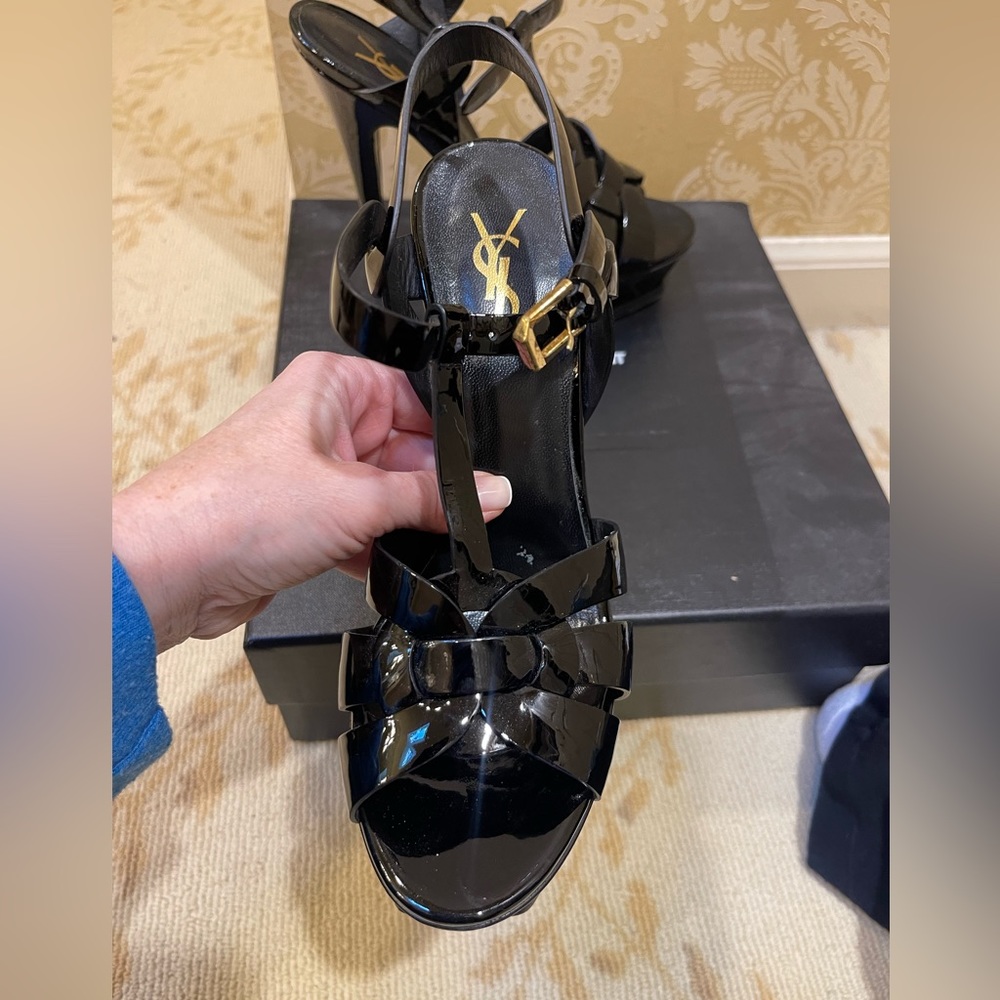 AUTHENTIC LIKE NEW - SAINT LAURENT T - STRAP TRIBUTE SANDAL